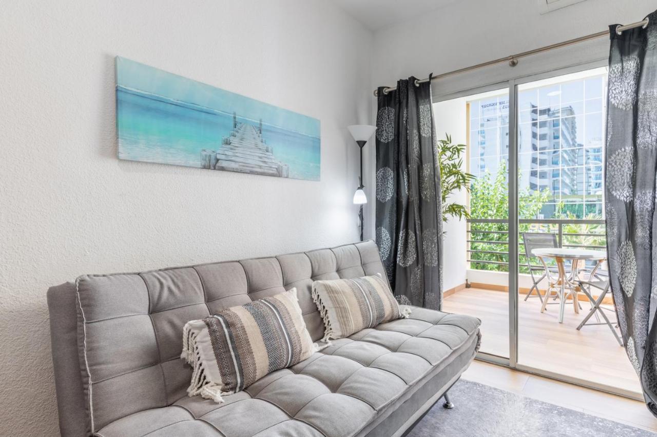 Queen Benidorm Luaran gambar